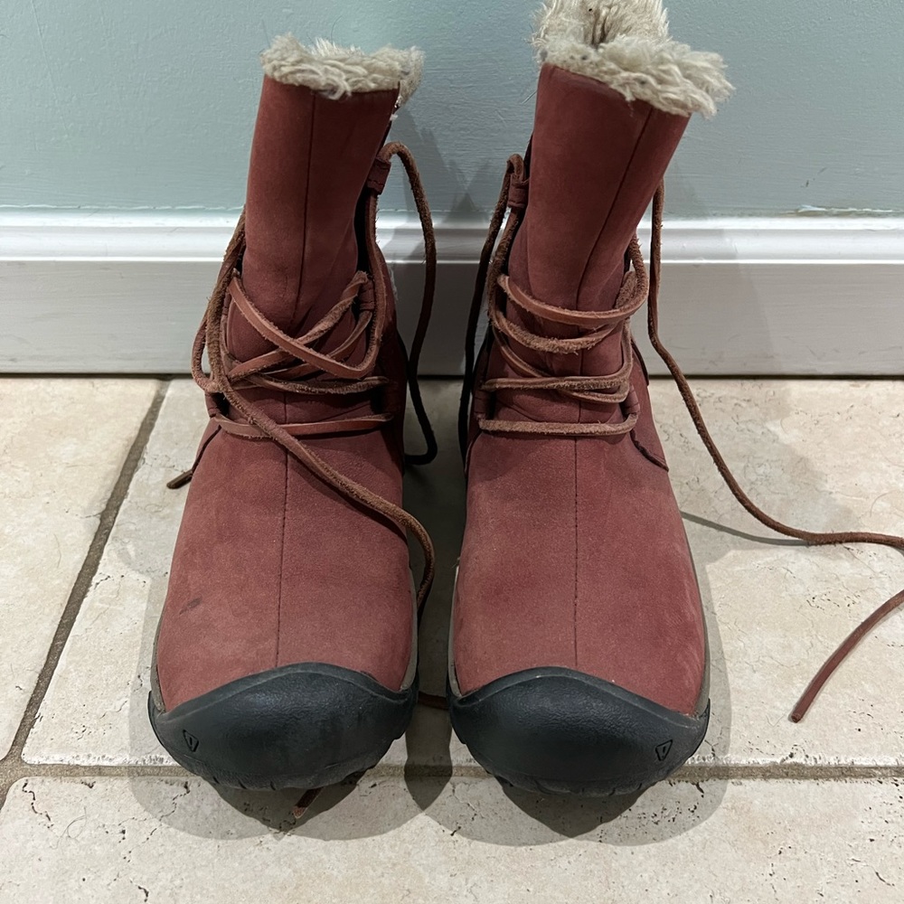 Keen winter snow boots - warm fur lined - mauve - size 6.5